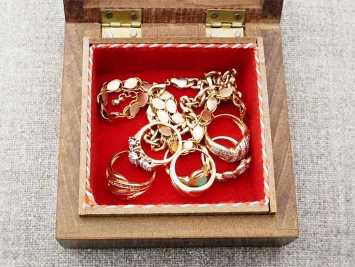 why-does-jewelry-tarnish